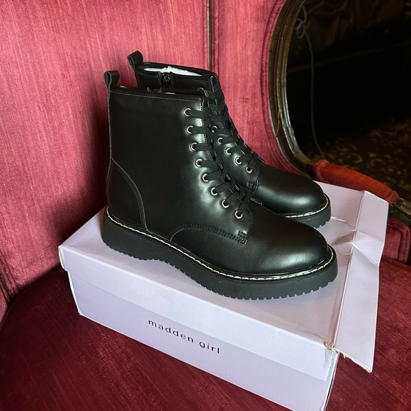 Madden Girl Kurrt combat boots in black - Picture 2 of 6